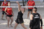 Ein Dorf beacht Volleyball